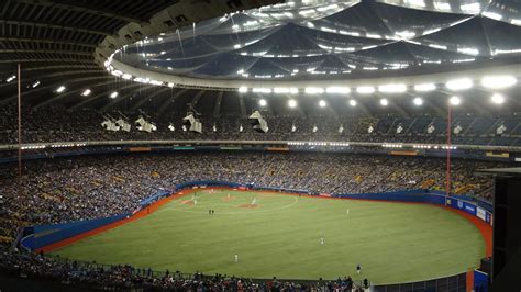 Olympic Stadium Shines in Exhibition Game | Ballpark Digest