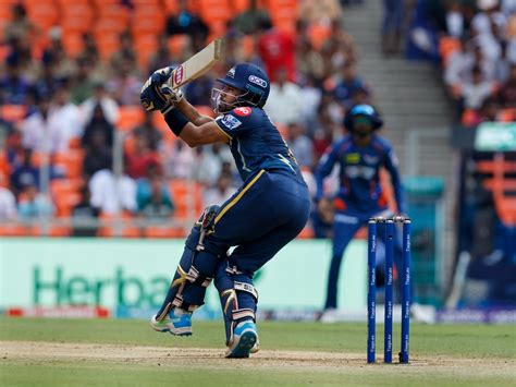 IPL 2023 Gujarat Titans Wriddhiman Saha Reveals Why He Wore Trousers ...