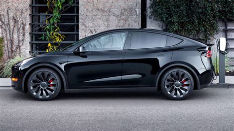 Tesla Model Y Becomes World’s 3rd Best-Selling Car, Challenging Toyota ...