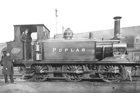 Victorian steam engine returns to Poplar