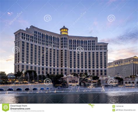 Fountains of Bellagio Resort and Casino at Dusk Editorial Stock Photo ...