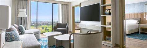 Ocean Suites in Newport Beach | VEA Newport Beach | Marriott Bonvoy ...