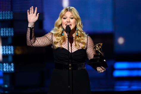 Kelly Clarkson's Awards: Every Major Honor She's Received | NBC Insider