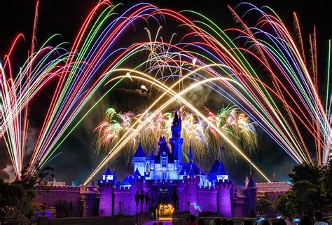 Disney Parks After Dark: ‘Disney in the Stars’ Fireworks at Hong Kong ...