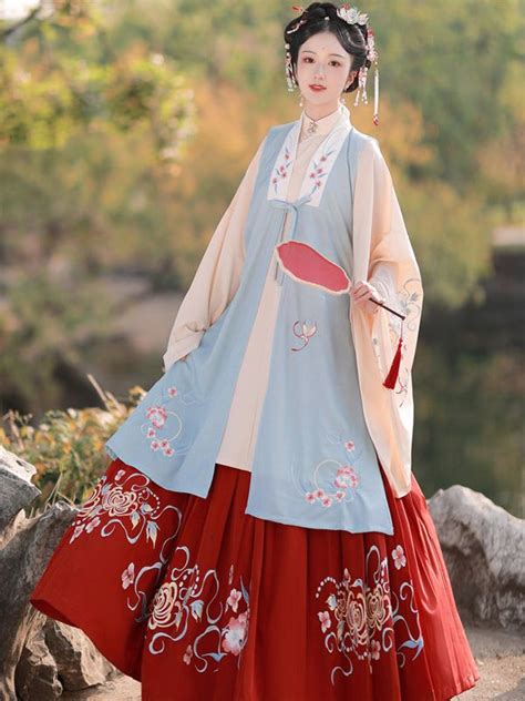 New Chinese Traditional Clothes Ming Dynasty Women Embroidery Costume ...