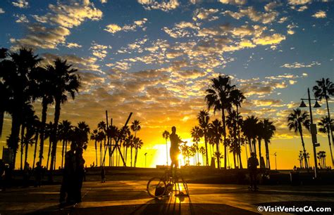 » Watch a Venice Sunset!