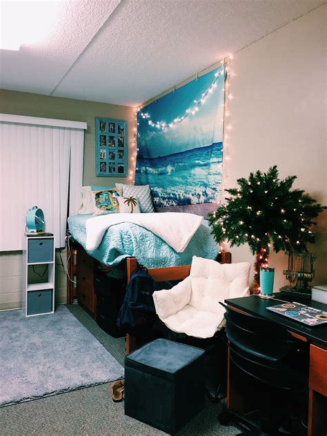 Maple Hall dorm - USF Tampa College Dorm Room Decor, College Living ...