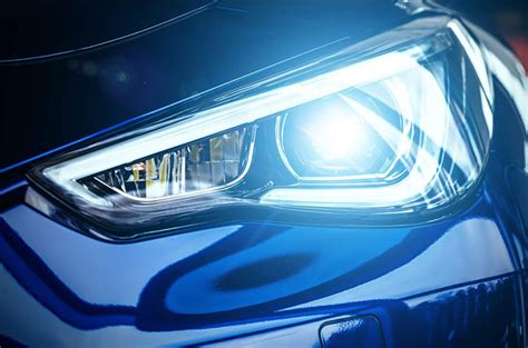 Your guide to different types of car headlights | Autodeal