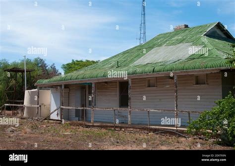 Dilapidated country-style house at Wycheproof in the Wimmera region of ...