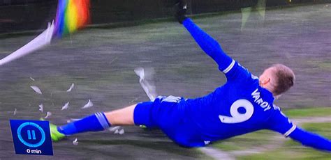 (Video) Jamie Vardy unleashes iconic celebration after 90th minute ...