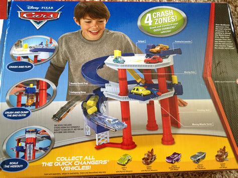 Dan the Pixar Fan: Cars 2: Quick Changers Oil Rig Playset