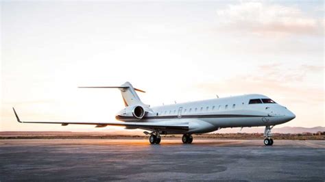 12 Best Private Jet Companies in the US [Update 2024]