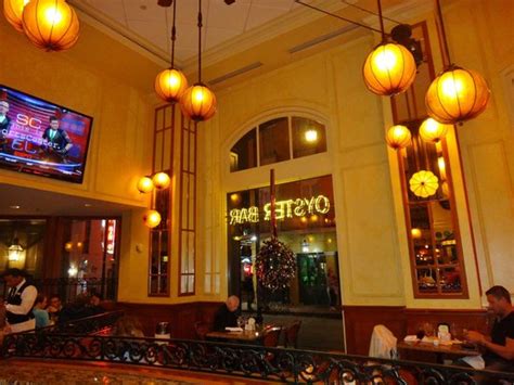 restaurant dining room - Picture of Bourbon House, New Orleans ...