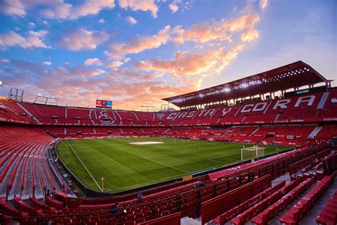 Estadio Ramón Sánchez-Pizjuán | Sevilla fc, Soccer field, Sevilla