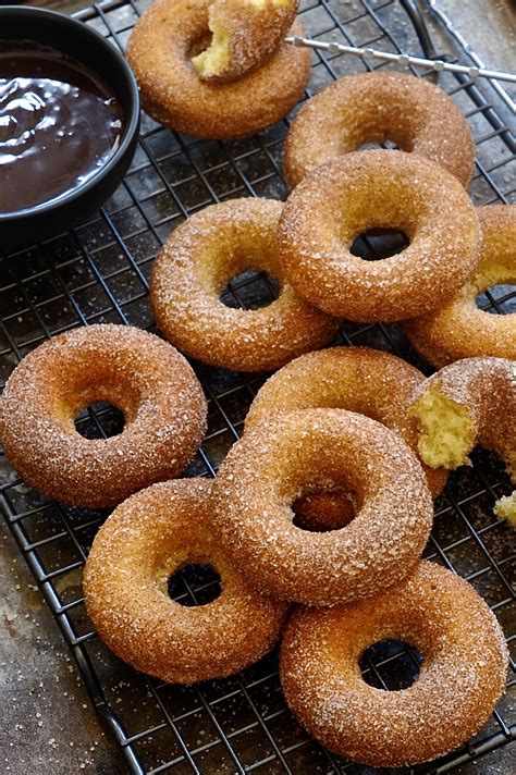 Baked donuts with cinnamon-chocolate ganache | Bibbyskitchen recipes