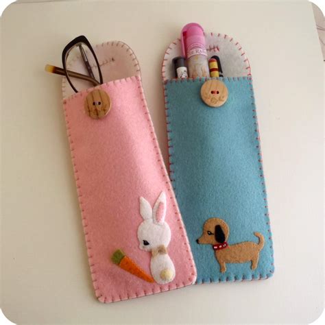 Gingermelon Dolls: Free Pencil/Glasses Case Pattern!