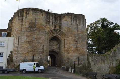 Gatehouse, Tonbridge Castle © N Chadwick :: Geograph Britain and Ireland