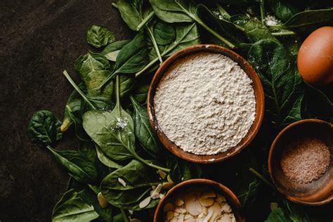 Almond Flour vs Coconut Flour: Which One Should You Choose?