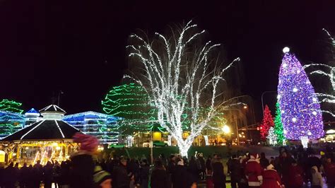 Leavenworth WA - Christmas Lights (short) - YouTube