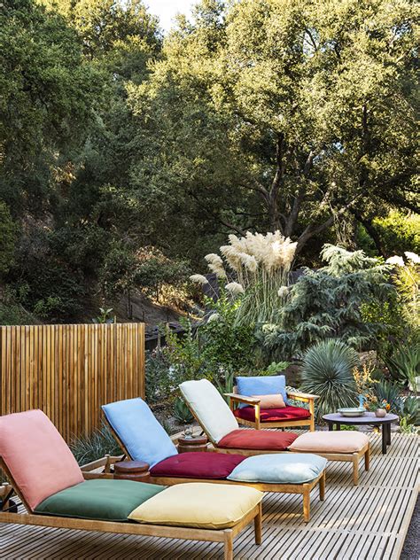 6 Outdoor Fabric Ideas to Give Your Backyard Vacay Vibes | domino