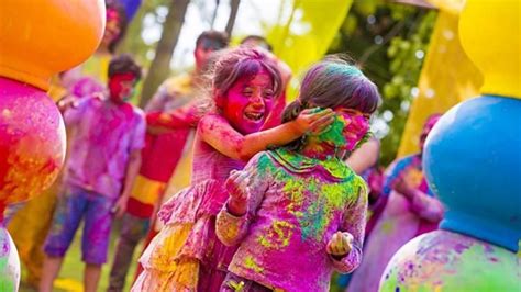 Holi 2020 – Here’s What the Tweeple Said