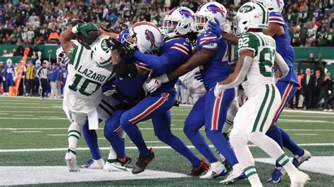 Jets vs Bills: Aaron Rodgers Produces Stunning 52-Yard Hail Mary ...