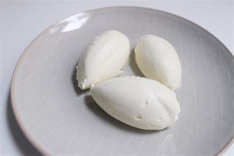 The Ultimate Guide to Making a Quenelle - The Baker's Almanac