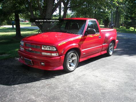 2003 Chevy S10 Extreme Turbo Red / Gray