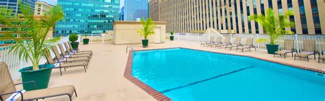 Holiday Inn Hotel & Suites Chicago-Downtown - Free Internet & More