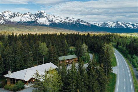 Resurrection Roadhouse at Seward Windsong Lodge: Gourmet Alaska