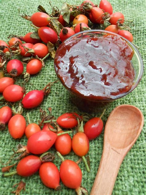 Cocina Chilena . Recetas Caseras: Mermelada de Rosa Mosqueta y de Frutilla