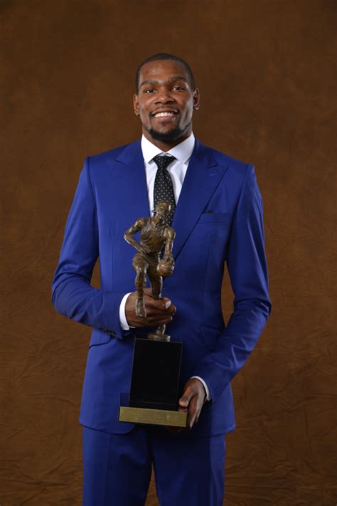 Thunder star Kevin Durant wins first MVP award | Kevin durant, Nba mvp ...