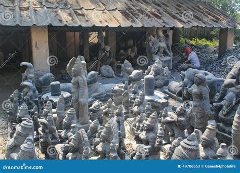 Idol Making Factory, Mahabalipuram, India Editorial Stock Photo - Image ...