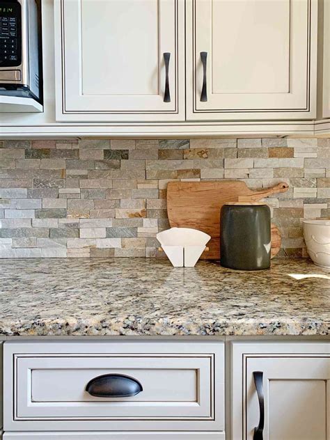 34 Backsplash Ideas for White Cabinets and Granite Countertops