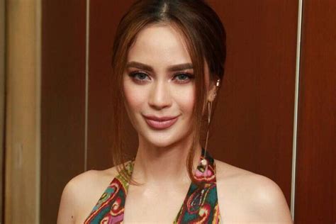 Arci Muñoz spreads wings as future pilot | Philstar.com