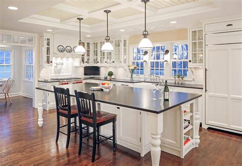 L Shaped Kitchen With White Cabinets