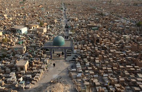 World's biggest cemetery: Wadi al-Salam in Najaf filling as Iraq's ...