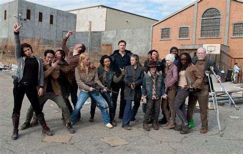 End of Season 3 Group Photo : r/thewalkingdead