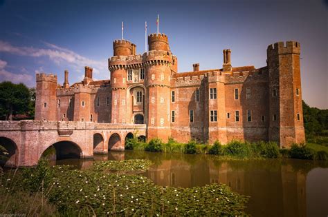 Enjoy your time with beautiful places: Herstmonceux Castle Gardens and ...