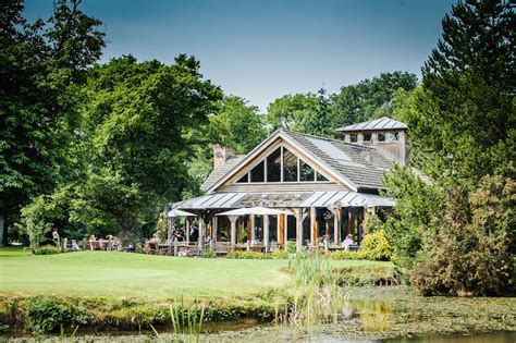 The Oak Tree of Peover Wedding Venue in Cheshire | The Wedding Directory