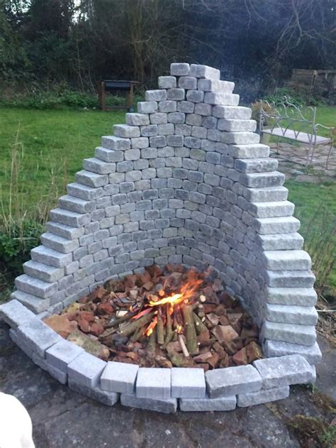 Top 40 DIY Fire Pit Ideas - Stacked, Inground and Above Ground Designs