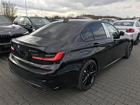 BMW-klub.pl • Zobacz temat - M340i M Performance Black Sapphire Metallic