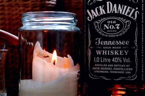 These Are The Reasons Why Your Candle Glass Cracked