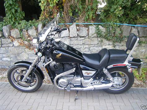 Honda VT1100 Shadow - Classic Motorbikes