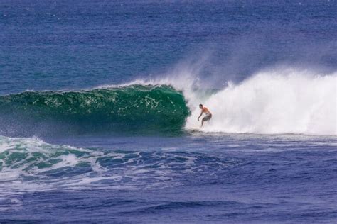 Surf Santa Catalina, Panama- One of the best surf spots in the country