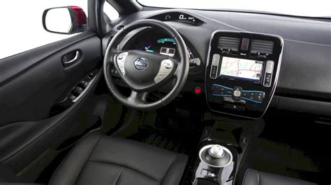 New Nissan Leaf Electric Car the interior shown in a 10 Second car ...