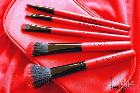 Cindy's Beauty Pouch: AVON: 5-piece Makeup Brush Set In a Pouch