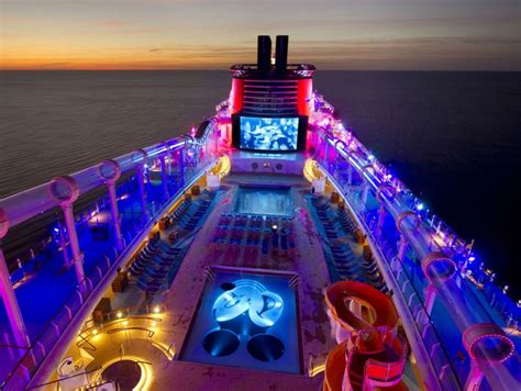 5 Amazing Cruise Ship Water Activities - Talking Cruise