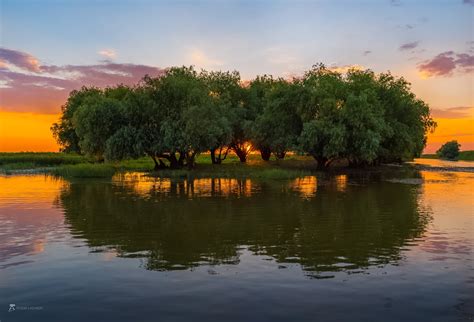 Colorful summer sunset in the Volga River delta · Russia Travel Blog