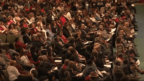 Empowerment Temple packed for Pastor Jamal Bryant farewell